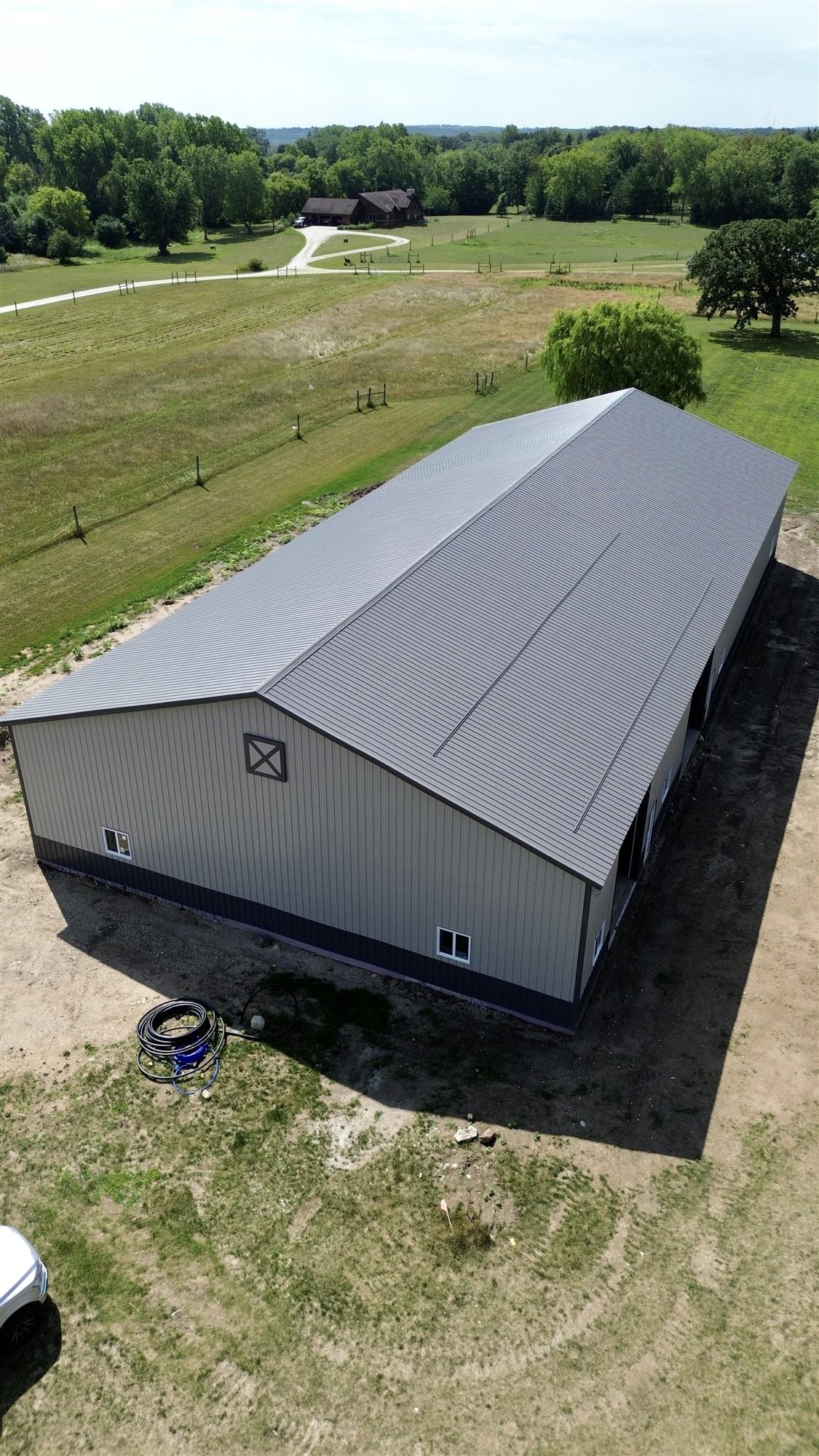 Post Frame Construction Builder for Farms, Barns, and Livestock