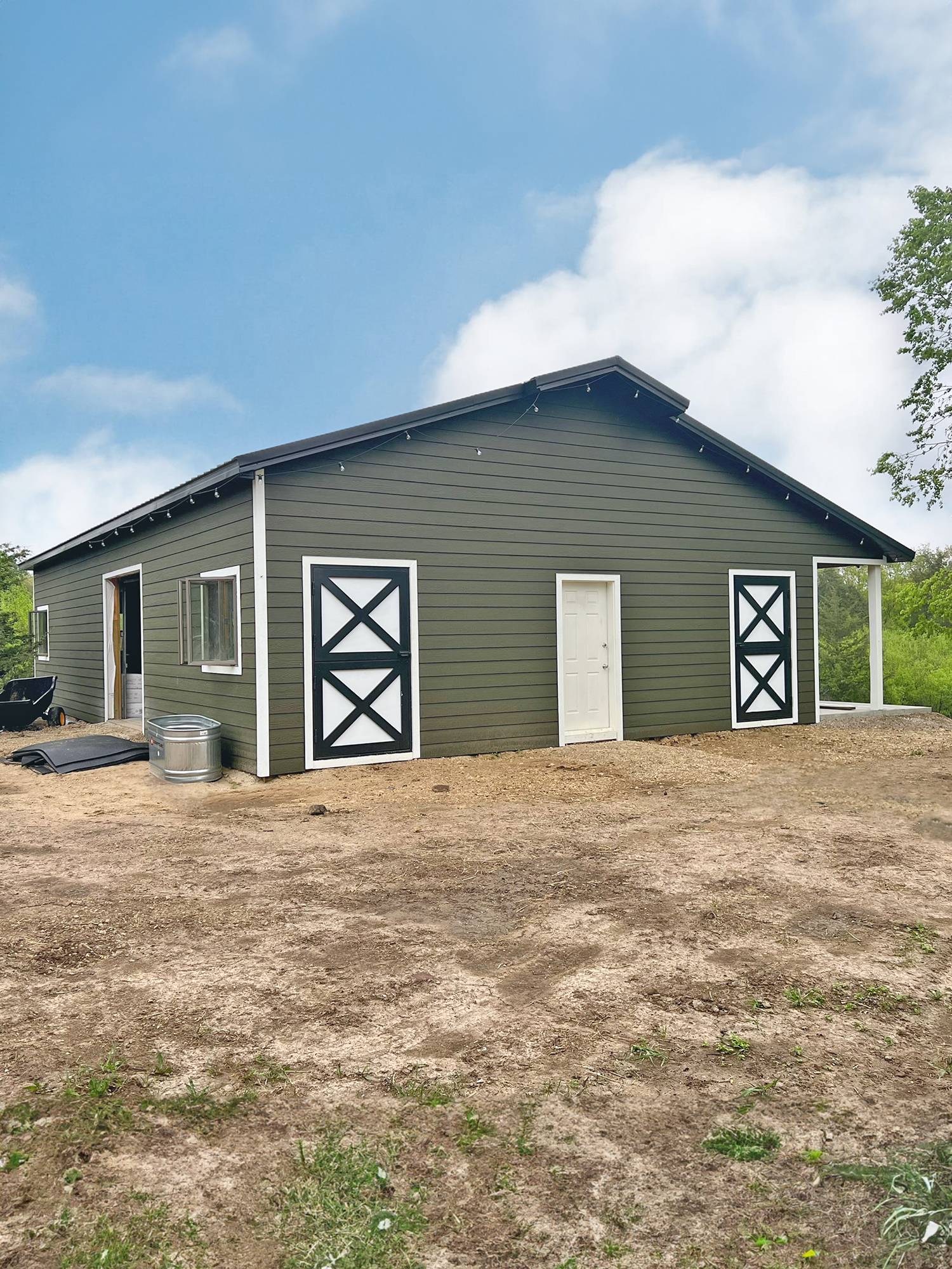 Post Frame Construction Builder for Horse Barns
